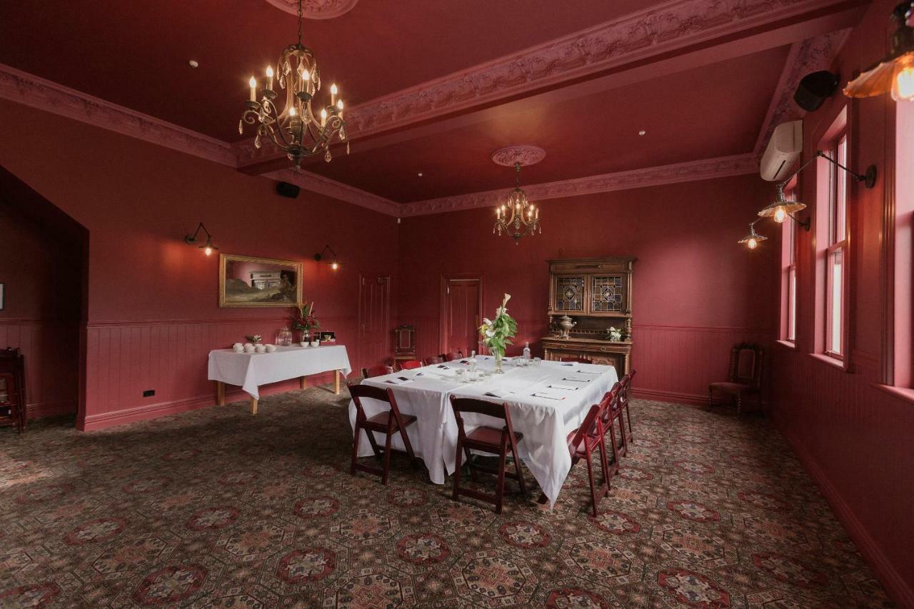 The Royal Hotel Featherston - Boutique Hotel Esterno foto